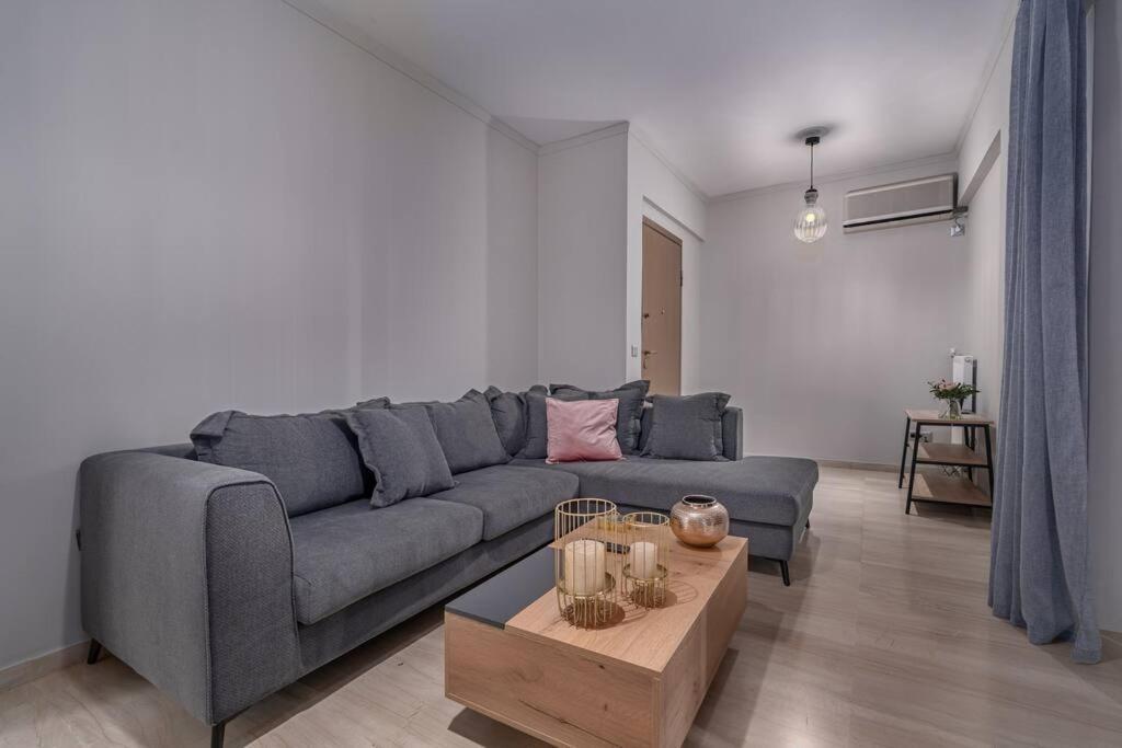 Peaceful 2 Bedroom In Glyfada Center Афины Экстерьер фото