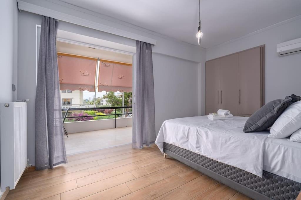 Peaceful 2 Bedroom In Glyfada Center Афины Экстерьер фото