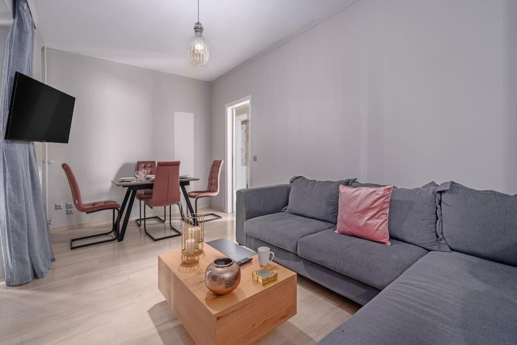 Peaceful 2 Bedroom In Glyfada Center Афины Экстерьер фото